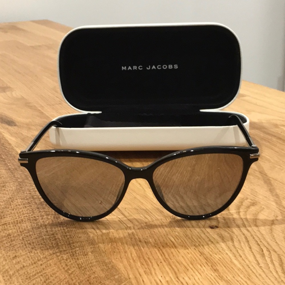 COPY - MARC JACOBS
MARC JACOBS MARC 47/S
